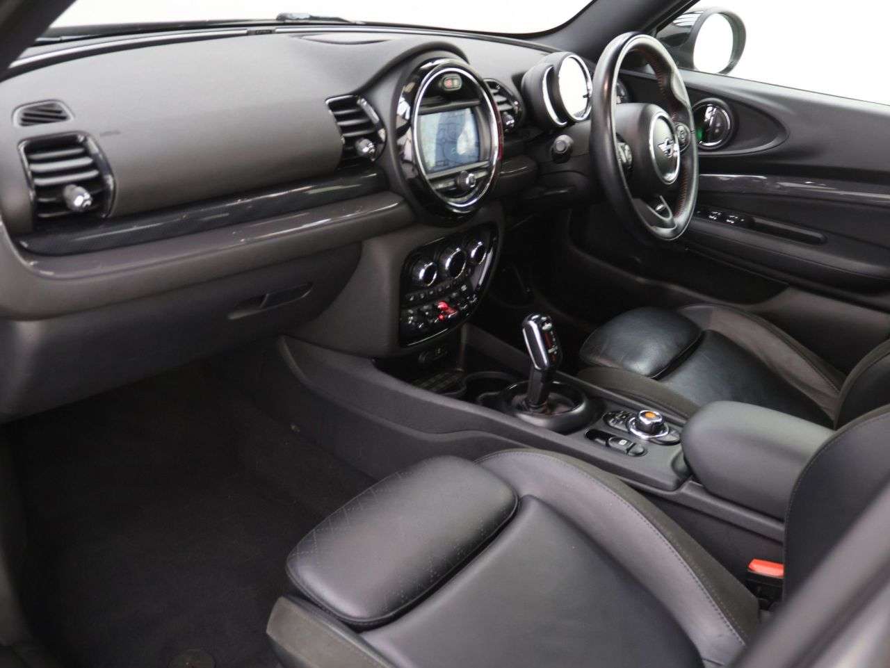 2018 MINI CLUBMAN 2018 MINI CLUBMAN