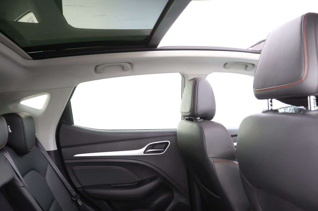 A 2023 MG MG ZS 72.6kWh Trophy Long Range SUV 5dr Electric Auto (156 ps) A 2023 MG MG ZS 72.6kWh Trophy Long Range SUV 5dr Electric Auto (156 ps)