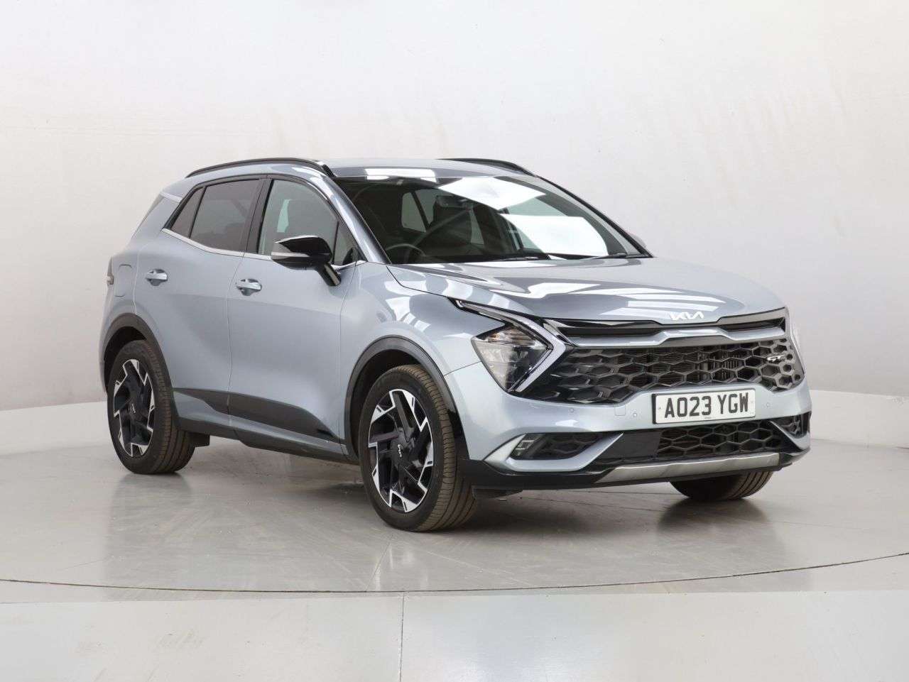 A 2023 KIA SPORTAGE 1.6 T-GDi 13.8kWh GT-Line SUV 5dr Petrol Plug-in Hybrid Auto AWD Euro 6 (s/ A 2023 KIA SPORTAGE 1.6 T-GDi 13.8kWh GT-Line SUV 5dr Petrol Plug-in Hybrid Auto AWD Euro 6 (s/