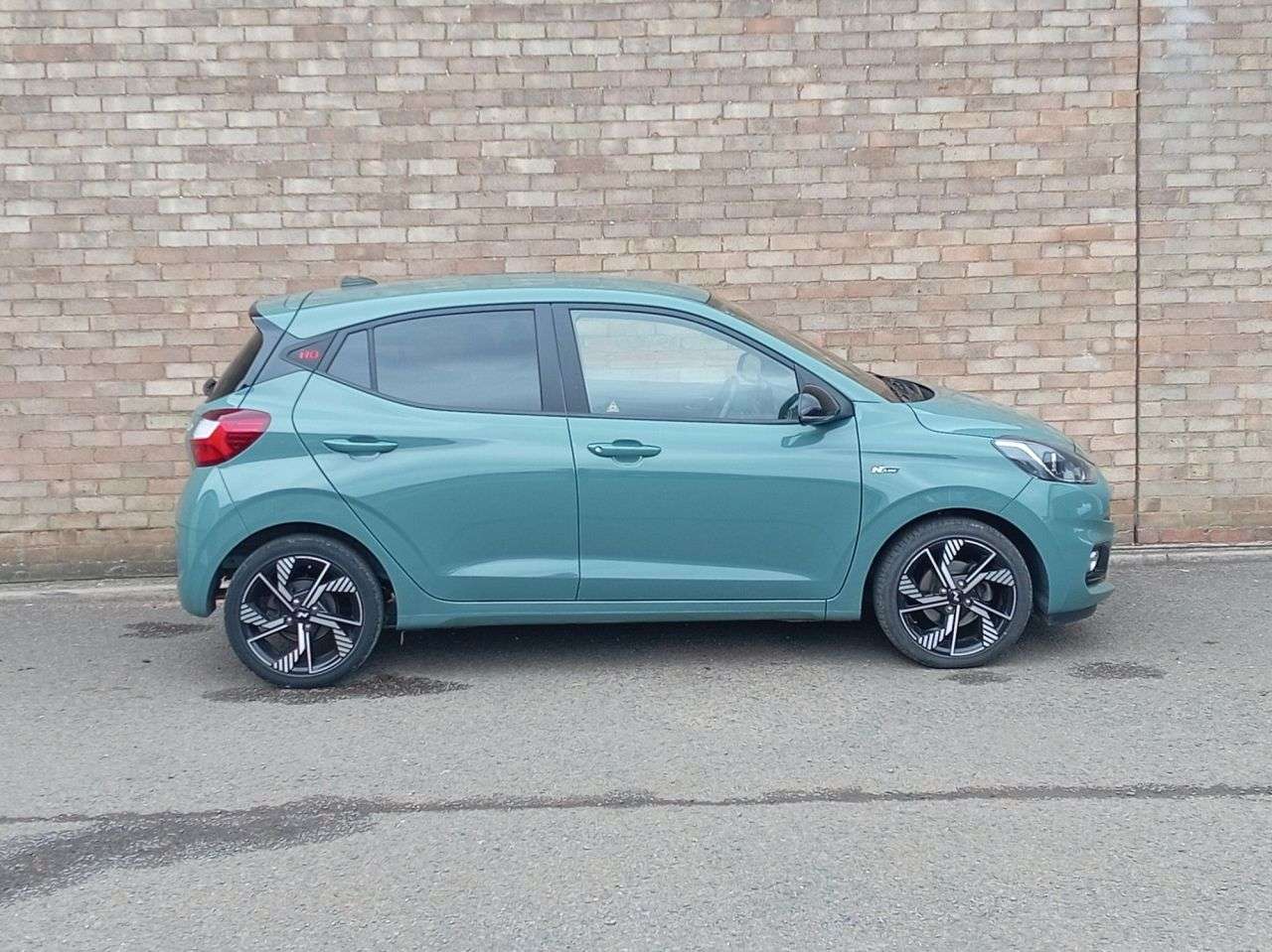 A 2024 HYUNDAI I10 1.0 T-GDi N Line Hatchback 5dr Petrol Manual Euro 6 (s/s) (90 ps) A 2024 HYUNDAI I10 1.0 T-GDi N Line Hatchback 5dr Petrol Manual Euro 6 (s/s) (90 ps)