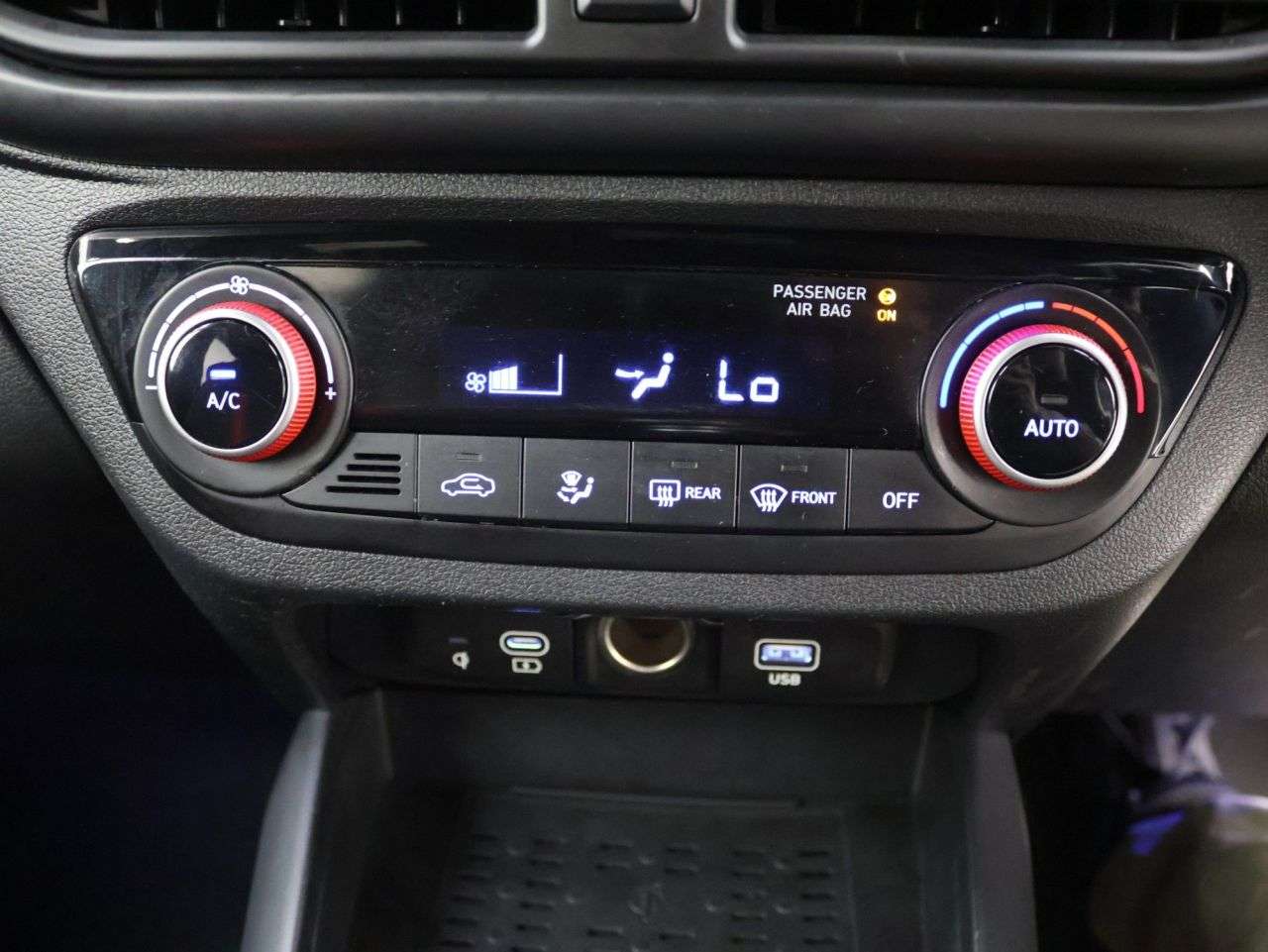 2024 HYUNDAI I10 2024 HYUNDAI I10