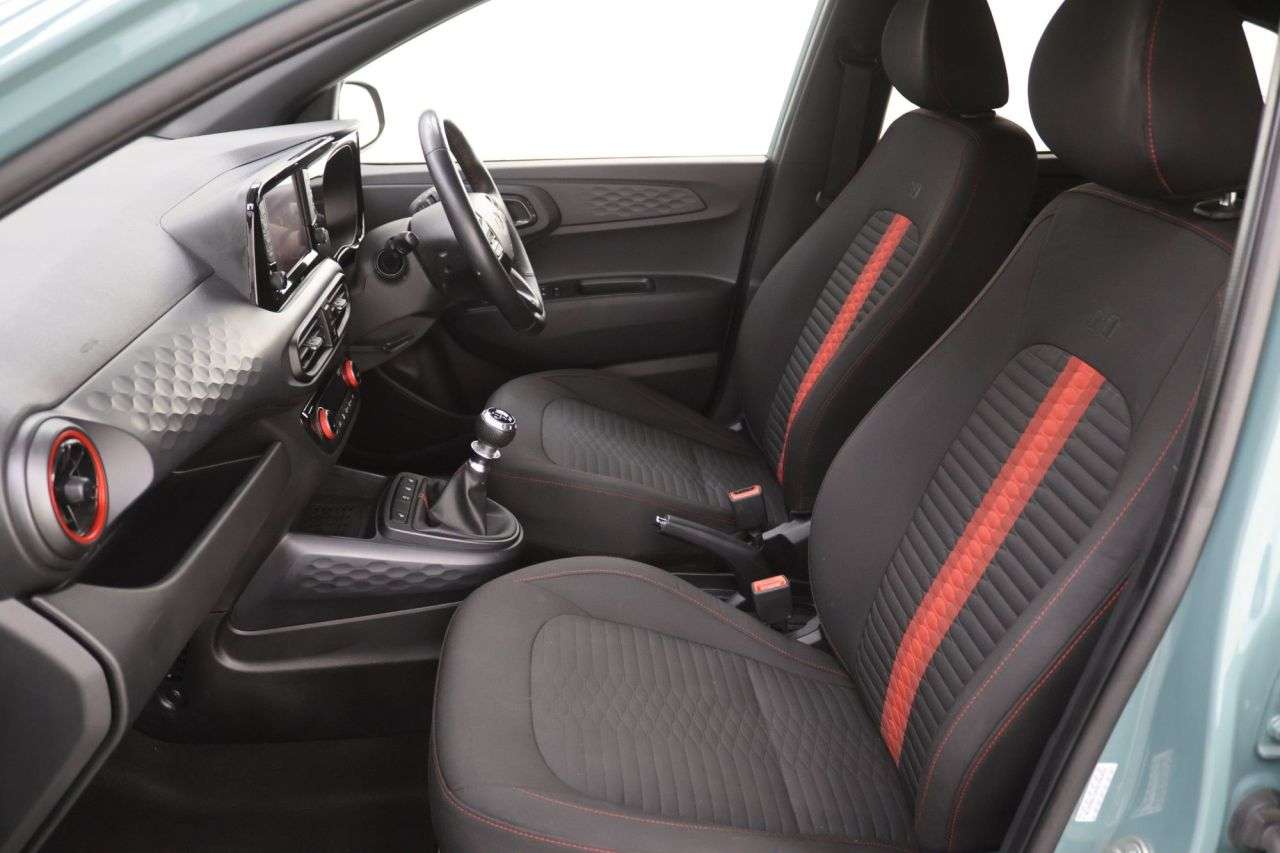 2024 HYUNDAI I10 2024 HYUNDAI I10