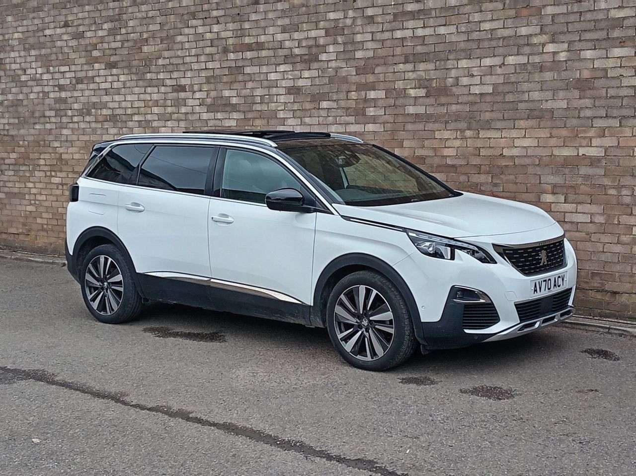 A 2020 PEUGEOT 5008 1.5 BlueHDi GT Line Premium SUV 5dr Diesel EAT Euro 6 (s/s) (130 ps) A 2020 PEUGEOT 5008 1.5 BlueHDi GT Line Premium SUV 5dr Diesel EAT Euro 6 (s/s) (130 ps)