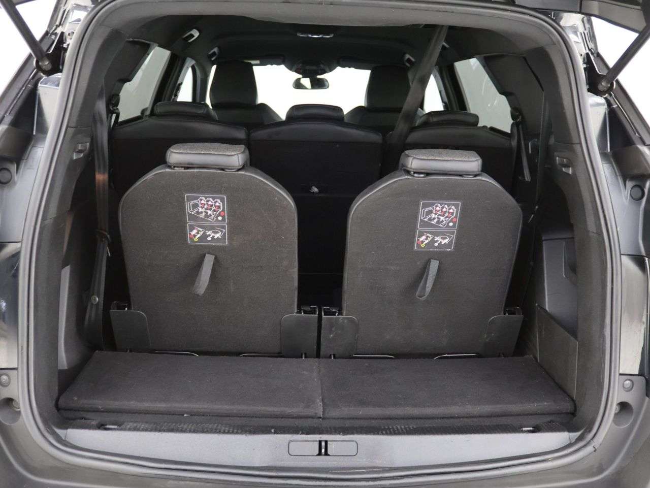 2024 PEUGEOT 5008 2024 PEUGEOT 5008