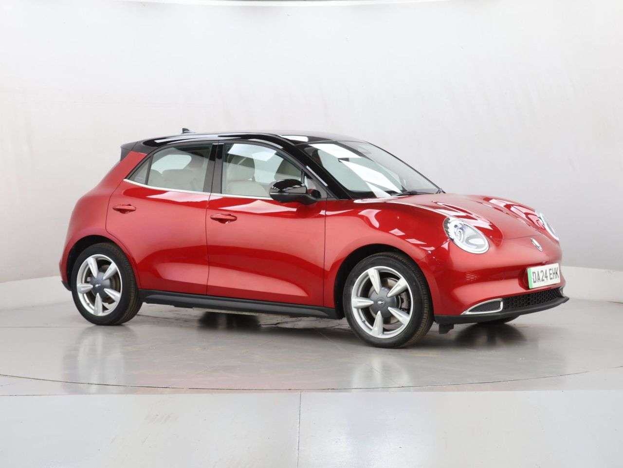 A 2024 GWM ORA 03 48kWh PURE+ Hatchback 5dr Electric Auto (171 ps) A 2024 GWM ORA 03 48kWh PURE+ Hatchback 5dr Electric Auto (171 ps)