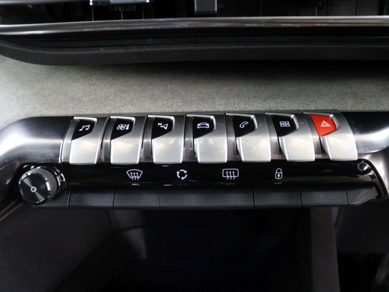 2021 PEUGEOT 5008 2021 PEUGEOT 5008