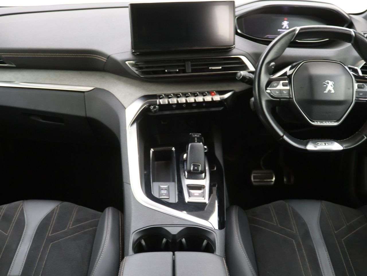 2021 PEUGEOT 5008 2021 PEUGEOT 5008
