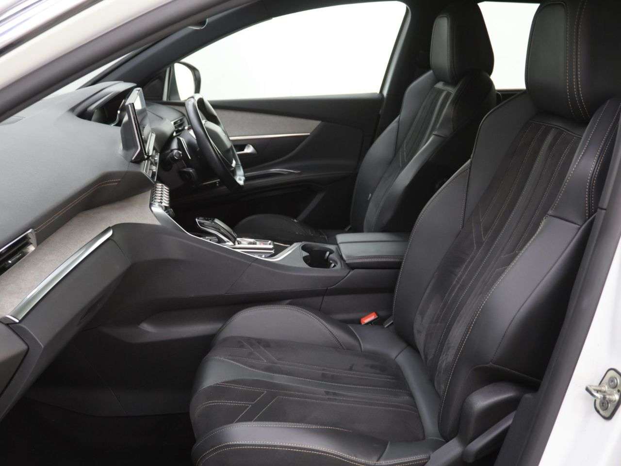 2021 PEUGEOT 5008 2021 PEUGEOT 5008