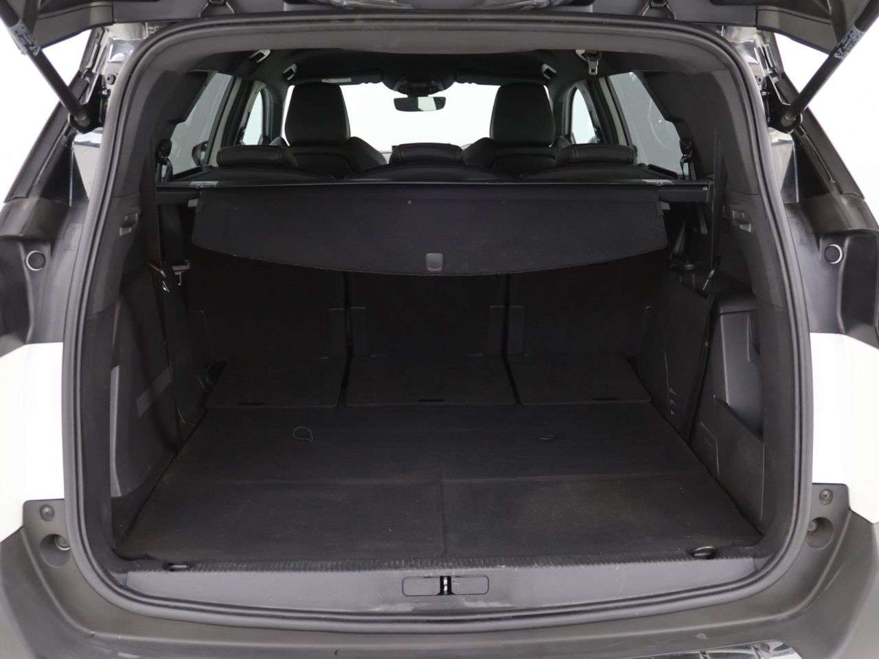 2021 PEUGEOT 5008 2021 PEUGEOT 5008