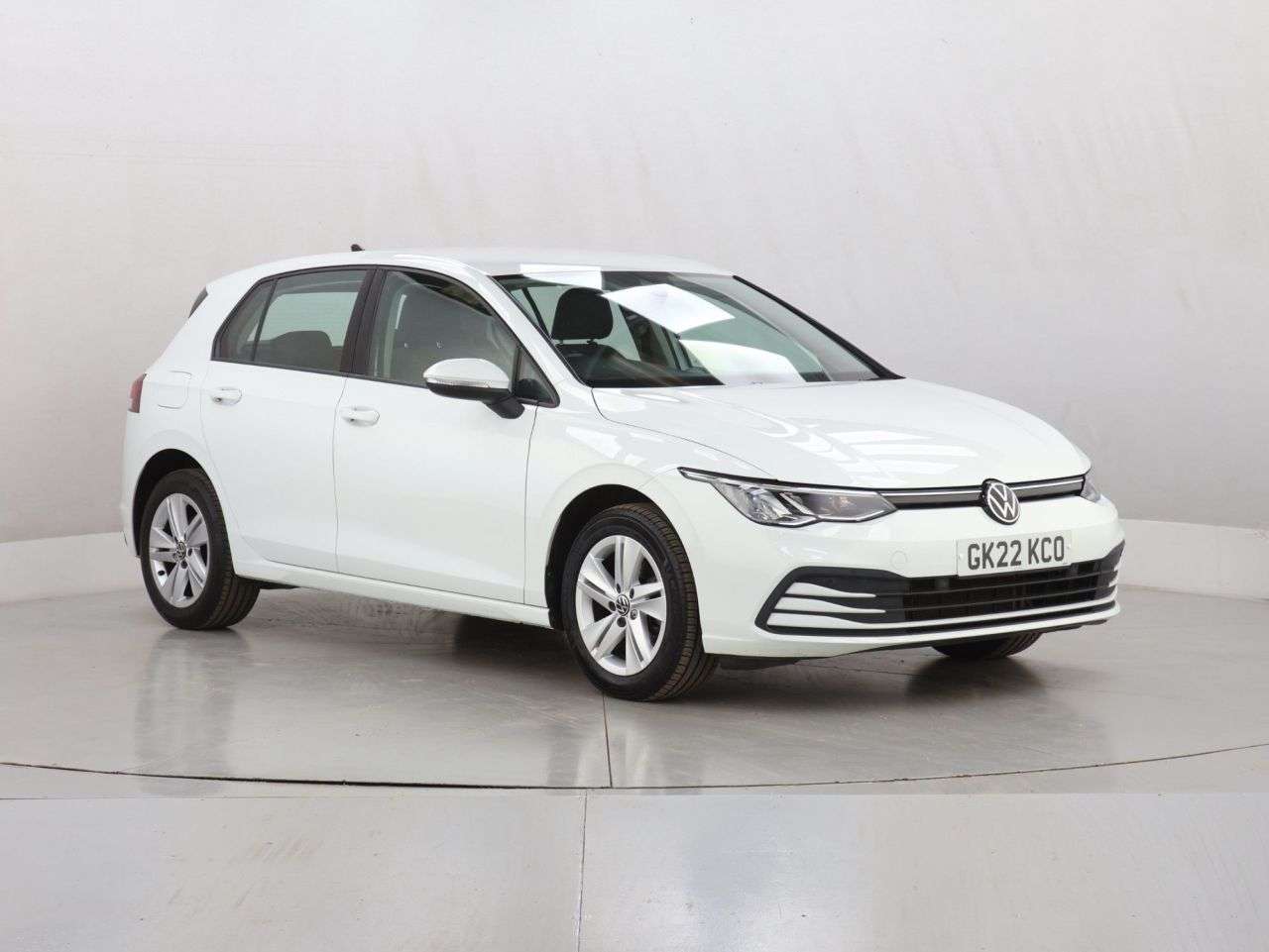 A 2022 VOLKSWAGEN GOLF 1.0 TSI Life Hatchback 5dr Petrol Manual Euro 6 (s/s) (110 ps) A 2022 VOLKSWAGEN GOLF 1.0 TSI Life Hatchback 5dr Petrol Manual Euro 6 (s/s) (110 ps)