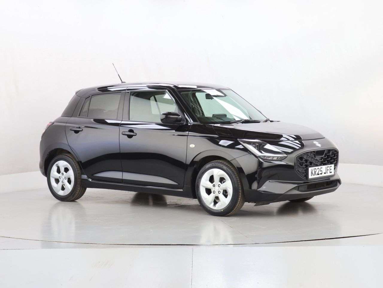 A 2025 SUZUKI SWIFT 1.2 MHEV Motion Hatchback 5dr Petrol Hybrid Manual Euro 6 (s/s) (82 ps) A 2025 SUZUKI SWIFT 1.2 MHEV Motion Hatchback 5dr Petrol Hybrid Manual Euro 6 (s/s) (82 ps)