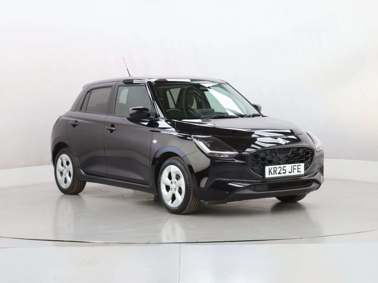 A 2025 SUZUKI SWIFT 1.2 MHEV Motion Hatchback 5dr Petrol Hybrid Manual Euro 6 (s/s) (82 ps) A 2025 SUZUKI SWIFT 1.2 MHEV Motion Hatchback 5dr Petrol Hybrid Manual Euro 6 (s/s) (82 ps)