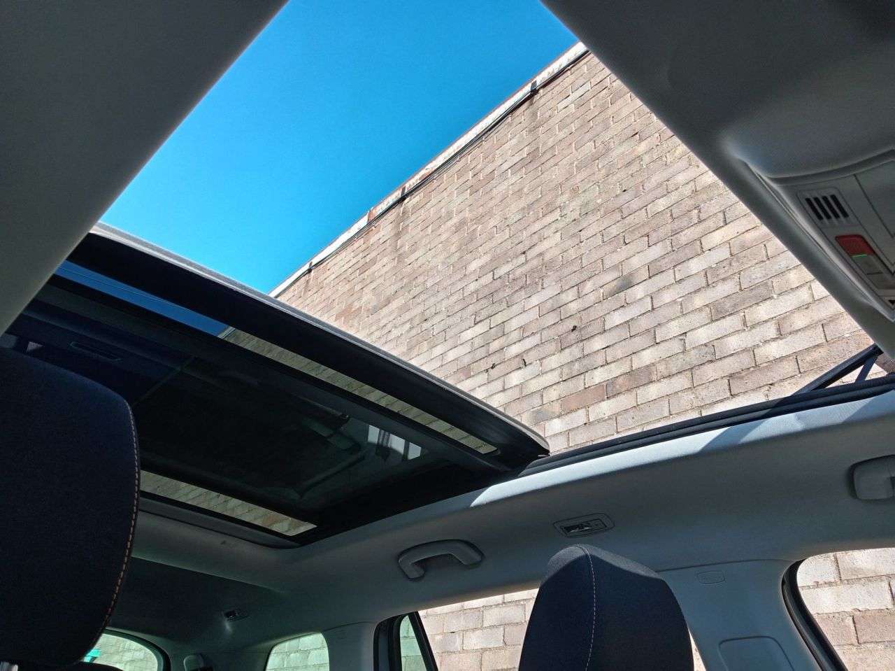 A 2021 SKODA KODIAQ 1.5 TSI ACT SE Drive SUV 5dr Petrol Manual Euro 6 (s/s) (7 Seat) (150 ps) A 2021 SKODA KODIAQ 1.5 TSI ACT SE Drive SUV 5dr Petrol Manual Euro 6 (s/s) (7 Seat) (150 ps)
