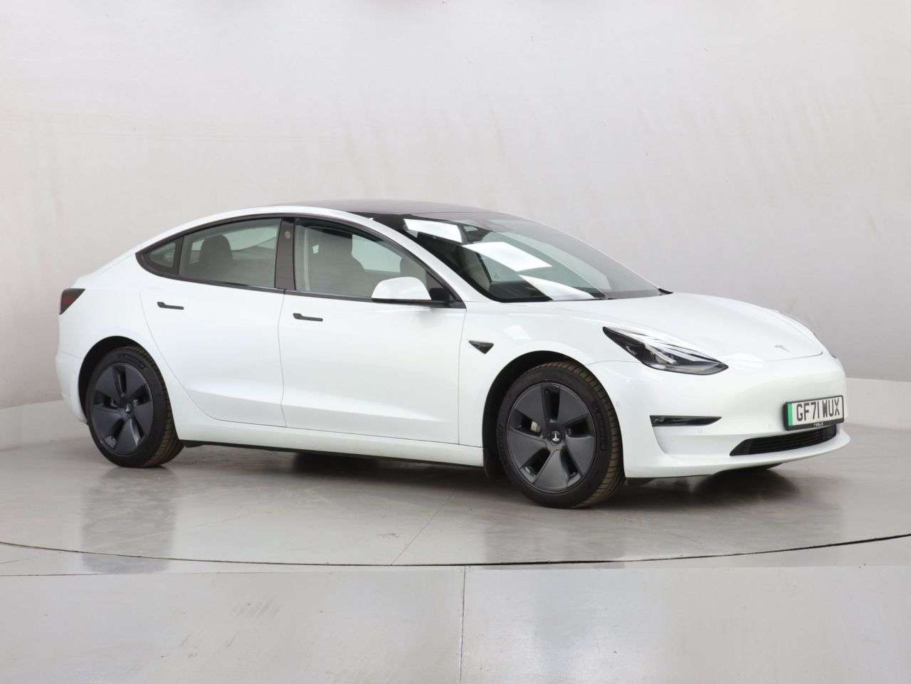 A 2021 TESLA MODEL 3 (Dual Motor) Long Range Saloon 4dr Electric Auto 4WDE (346 ps) A 2021 TESLA MODEL 3 (Dual Motor) Long Range Saloon 4dr Electric Auto 4WDE (346 ps)