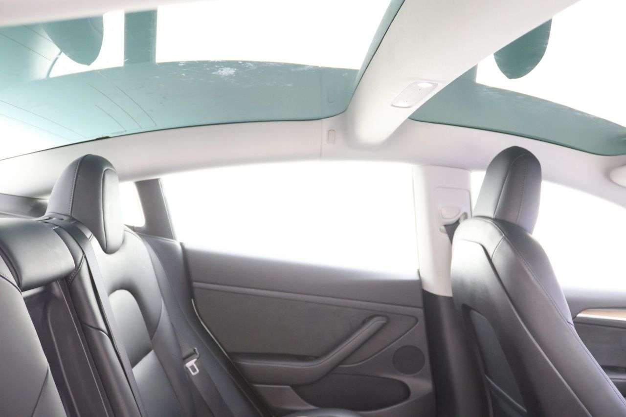 A 2021 TESLA MODEL 3 (Dual Motor) Long Range Saloon 4dr Electric Auto 4WDE (346 ps) A 2021 TESLA MODEL 3 (Dual Motor) Long Range Saloon 4dr Electric Auto 4WDE (346 ps)