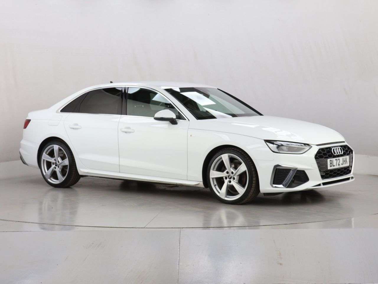 A 2022 AUDI A4 2.0 TFSI 35 S line Saloon 4dr Petrol S Tronic Euro 6 (s/s) (150 ps) A 2022 AUDI A4 2.0 TFSI 35 S line Saloon 4dr Petrol S Tronic Euro 6 (s/s) (150 ps)