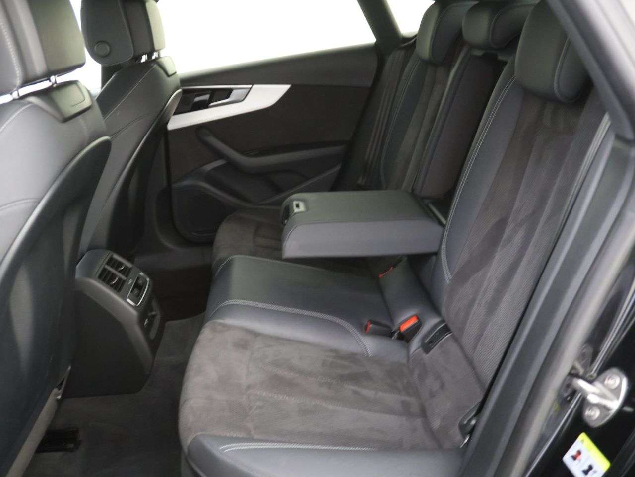 2021 AUDI A5 2021 AUDI A5