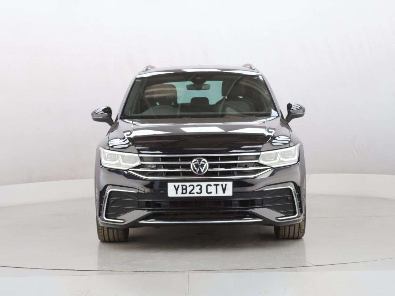 A 2023 VOLKSWAGEN TIGUAN 1.5 TSI R-Line SUV 5dr Petrol DSG Euro 6 (s/s) (150 ps) A 2023 VOLKSWAGEN TIGUAN 1.5 TSI R-Line SUV 5dr Petrol DSG Euro 6 (s/s) (150 ps)