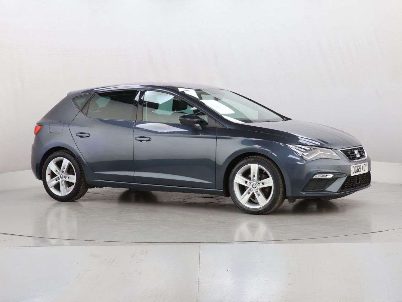 A 2019 SEAT LEON 2.0 TDI FR Hatchback 5dr Diesel Manual Euro 6 (s/s) (150 ps) A 2019 SEAT LEON 2.0 TDI FR Hatchback 5dr Diesel Manual Euro 6 (s/s) (150 ps)