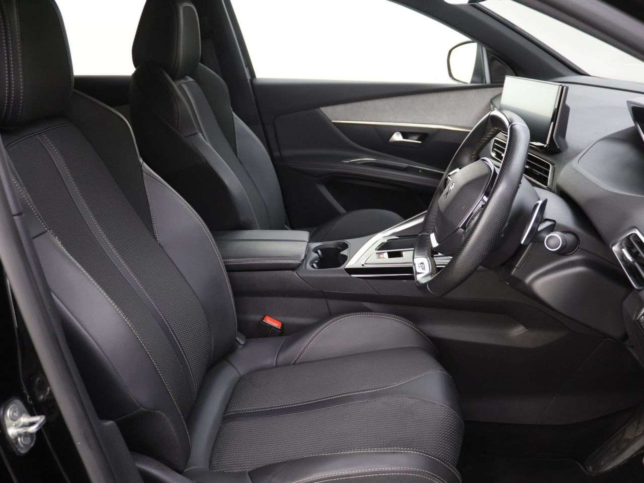 2023 PEUGEOT 3008 2023 PEUGEOT 3008