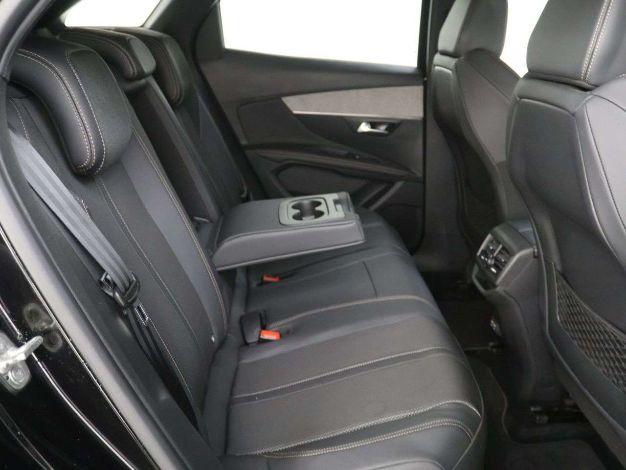 2023 PEUGEOT 3008 2023 PEUGEOT 3008
