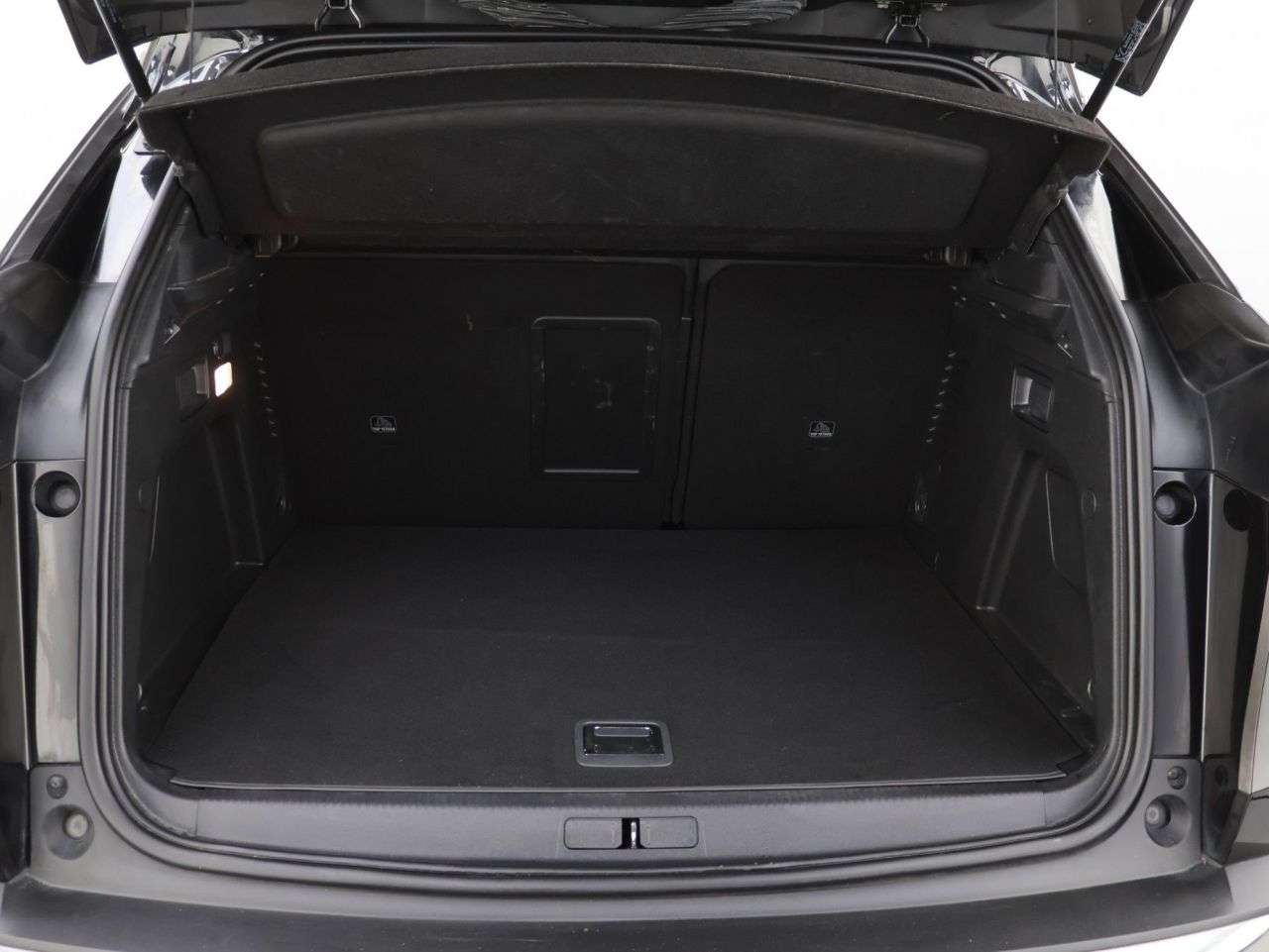 2023 PEUGEOT 3008 2023 PEUGEOT 3008