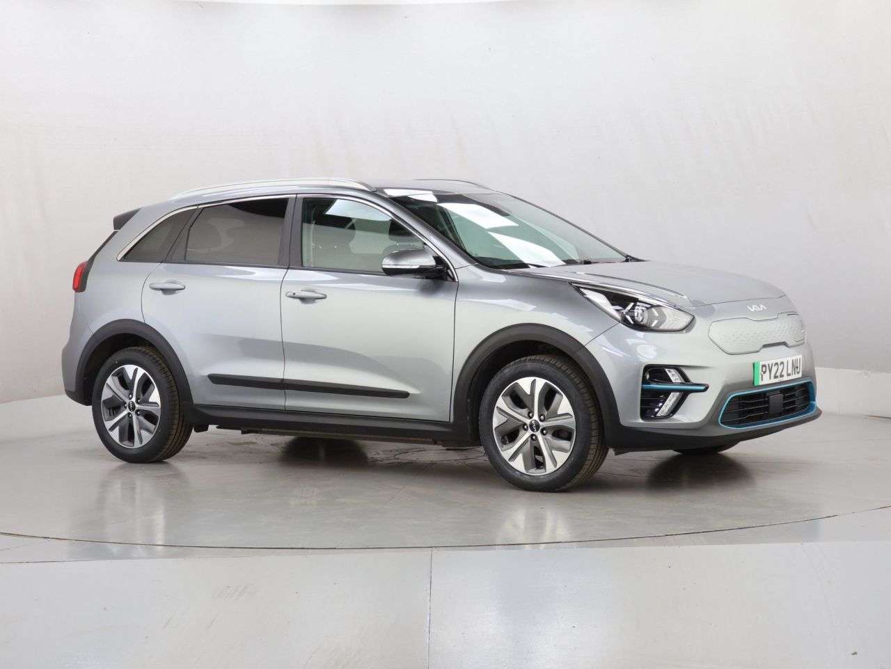 A 2022 KIA NIRO 64kWh 2 SUV 5dr Electric Auto (201 bhp) A 2022 KIA NIRO 64kWh 2 SUV 5dr Electric Auto (201 bhp)
