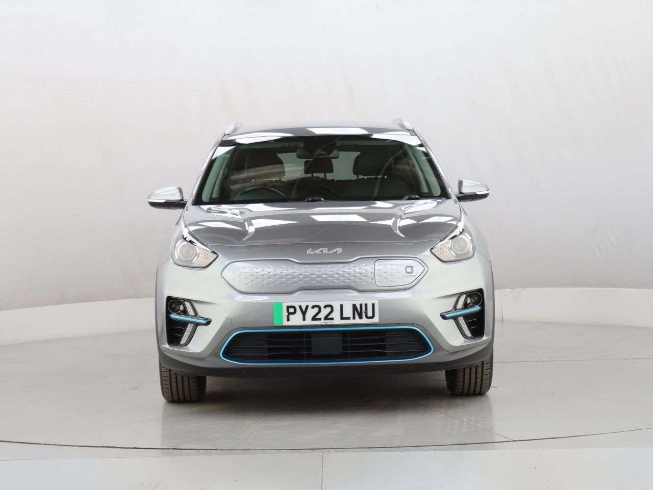 A 2022 KIA NIRO 64kWh 2 SUV 5dr Electric Auto (201 bhp) A 2022 KIA NIRO 64kWh 2 SUV 5dr Electric Auto (201 bhp)