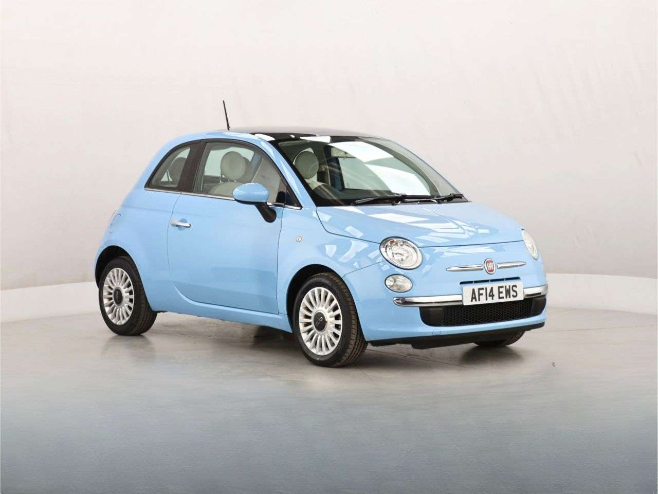 A 2014 FIAT 500 1.2 Lounge Hatchback 3dr Petrol Manual Euro 6 (s/s) (69 bhp) A 2014 FIAT 500 1.2 Lounge Hatchback 3dr Petrol Manual Euro 6 (s/s) (69 bhp)