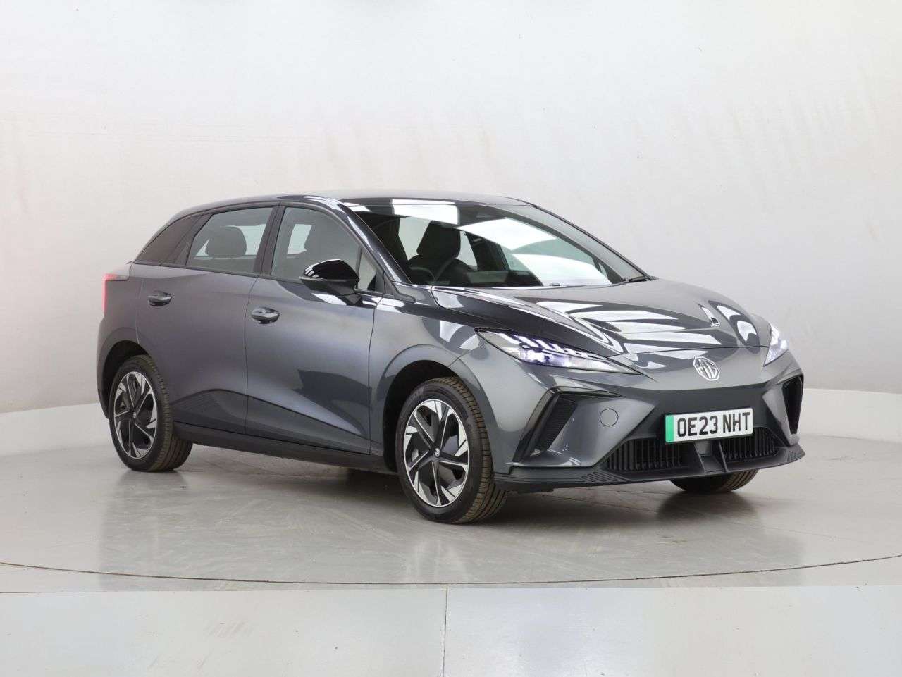 A 2023 MG MG 4 51kWh SE Hatchback 5dr Electric Auto (170 ps) A 2023 MG MG 4 51kWh SE Hatchback 5dr Electric Auto (170 ps)