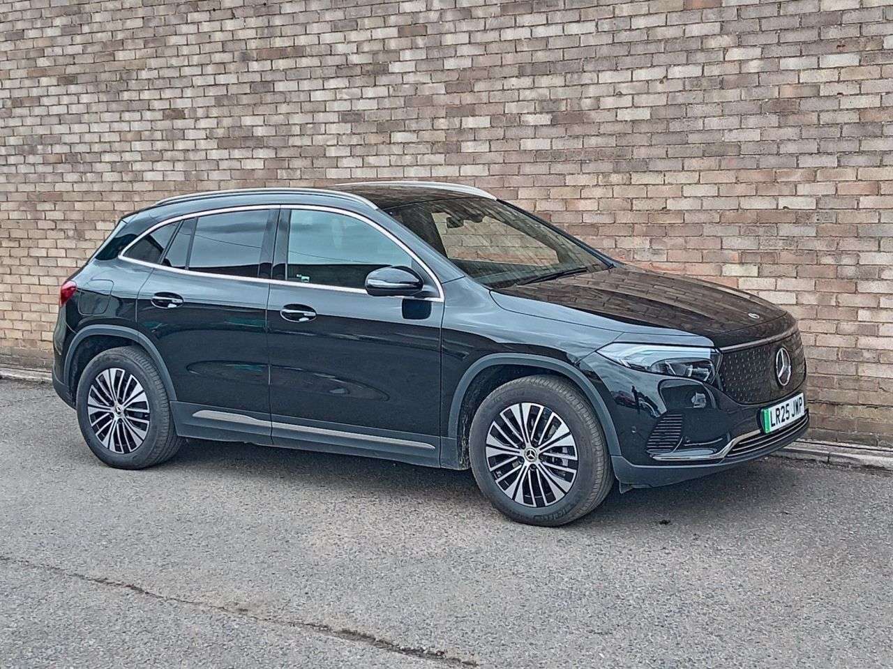 A 2025 MERCEDES-BENZ EQA EQA 250+ 70.5kWh Sport (Executive) SUV 5dr Electric Auto (190 ps) A 2025 MERCEDES-BENZ EQA EQA 250+ 70.5kWh Sport (Executive) SUV 5dr Electric Auto (190 ps)