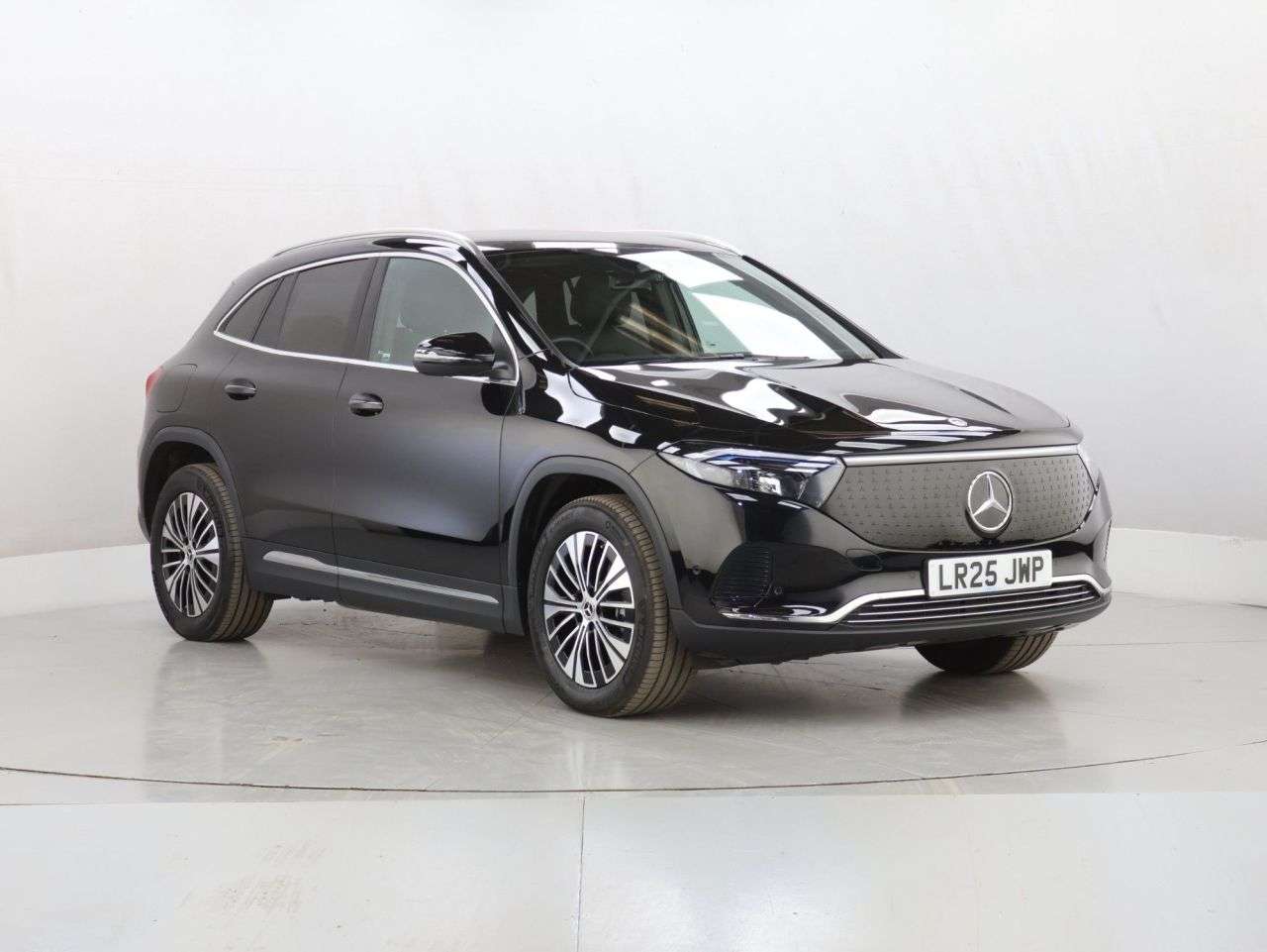 A 2025 MERCEDES-BENZ EQA EQA 250+ 70.5kWh Sport (Executive) SUV 5dr Electric Auto (190 ps) A 2025 MERCEDES-BENZ EQA EQA 250+ 70.5kWh Sport (Executive) SUV 5dr Electric Auto (190 ps)