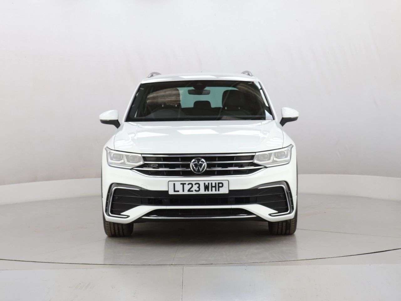 A 2023 VOLKSWAGEN TIGUAN 1.5 TSI R-Line Edition SUV 5dr Petrol DSG Euro 6 (s/s) (150 ps) A 2023 VOLKSWAGEN TIGUAN 1.5 TSI R-Line Edition SUV 5dr Petrol DSG Euro 6 (s/s) (150 ps)