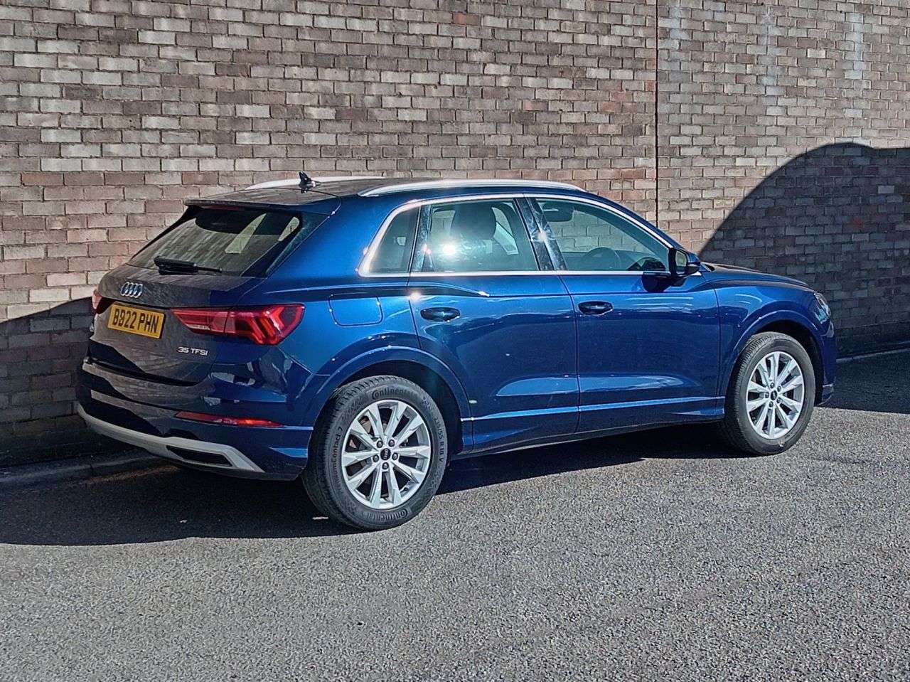 A 2022 AUDI Q3 1.5 TFSI CoD 35 Sport SUV 5dr Petrol Manual Euro 6 (s/s) (150 ps) A 2022 AUDI Q3 1.5 TFSI CoD 35 Sport SUV 5dr Petrol Manual Euro 6 (s/s) (150 ps)