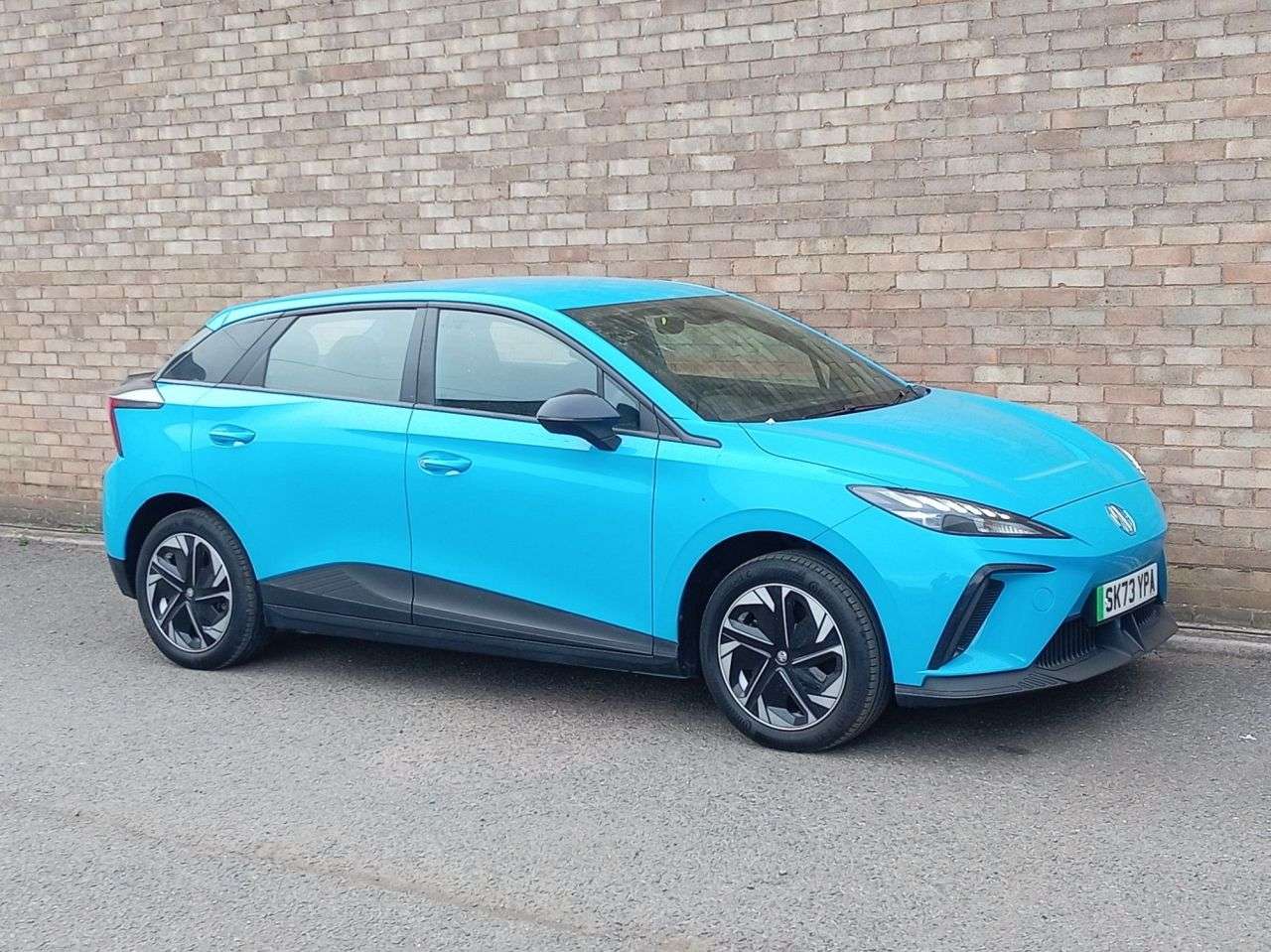 A 2023 MG MG 4 51kWh SE Hatchback 5dr Electric Auto (170 ps) A 2023 MG MG 4 51kWh SE Hatchback 5dr Electric Auto (170 ps)