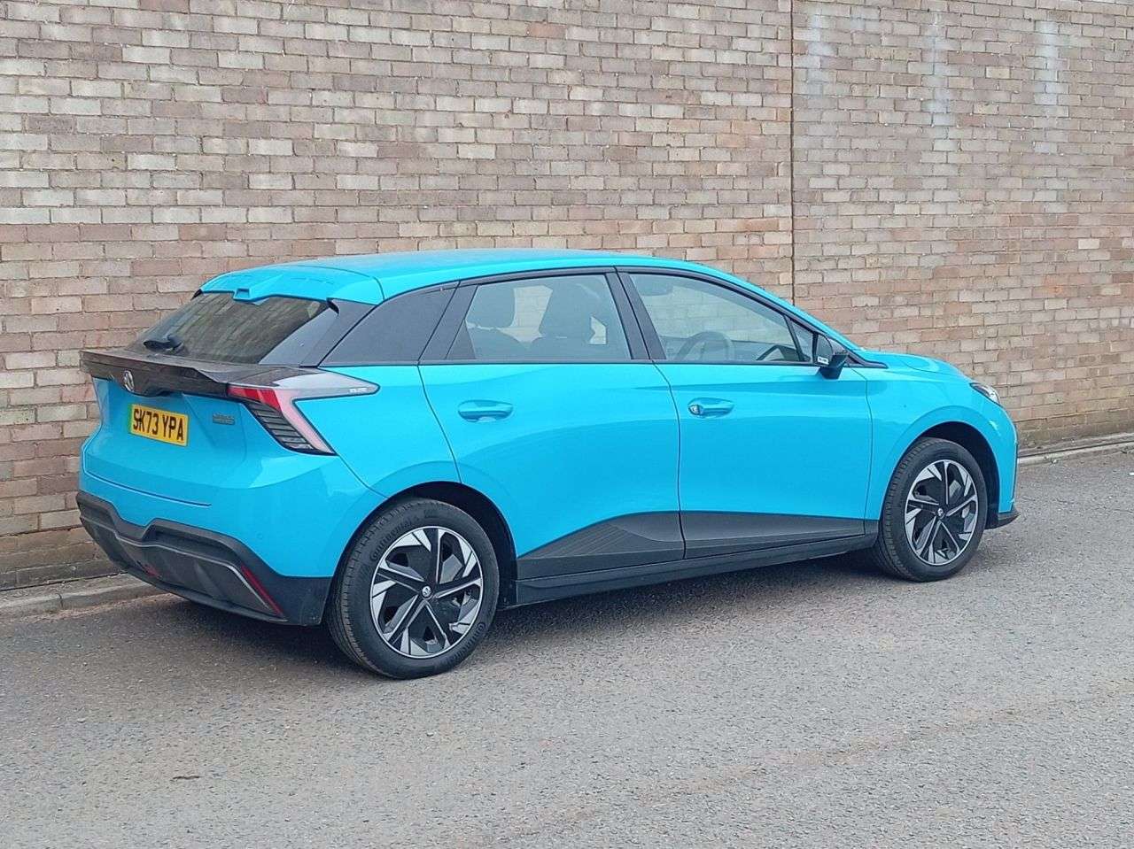A 2023 MG MG 4 51kWh SE Hatchback 5dr Electric Auto (170 ps) A 2023 MG MG 4 51kWh SE Hatchback 5dr Electric Auto (170 ps)
