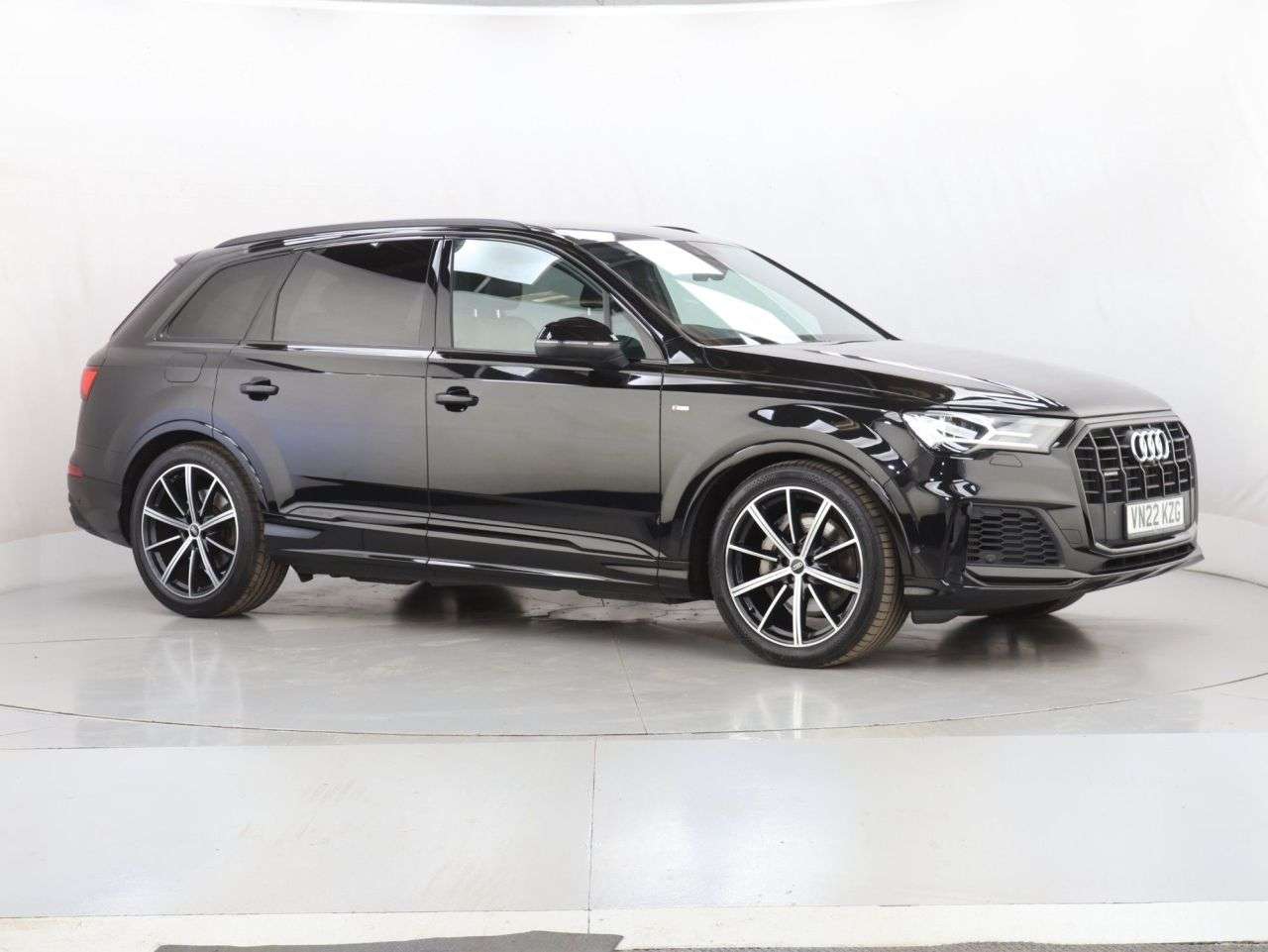 A 2022 AUDI Q7 3.0 TFSI V6 55 Black Edition SUV 5dr Petrol Tiptronic quattro Euro 6 (s/s) A 2022 AUDI Q7 3.0 TFSI V6 55 Black Edition SUV 5dr Petrol Tiptronic quattro Euro 6 (s/s)