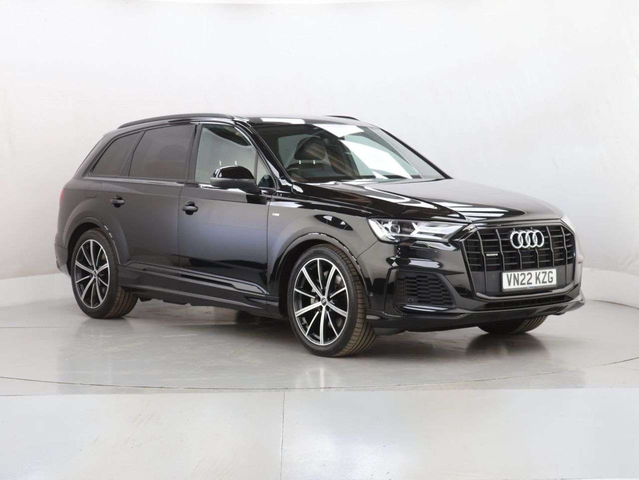 A 2022 AUDI Q7 3.0 TFSI V6 55 Black Edition SUV 5dr Petrol Tiptronic quattro Euro 6 (s/s) A 2022 AUDI Q7 3.0 TFSI V6 55 Black Edition SUV 5dr Petrol Tiptronic quattro Euro 6 (s/s)