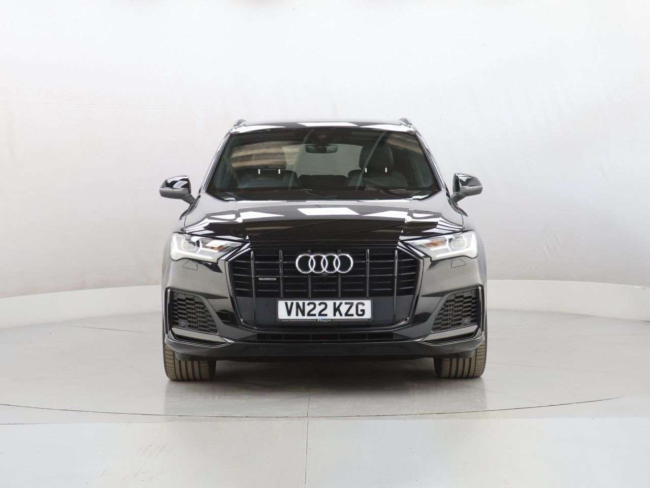 A 2022 AUDI Q7 3.0 TFSI V6 55 Black Edition SUV 5dr Petrol Tiptronic quattro Euro 6 (s/s) A 2022 AUDI Q7 3.0 TFSI V6 55 Black Edition SUV 5dr Petrol Tiptronic quattro Euro 6 (s/s)