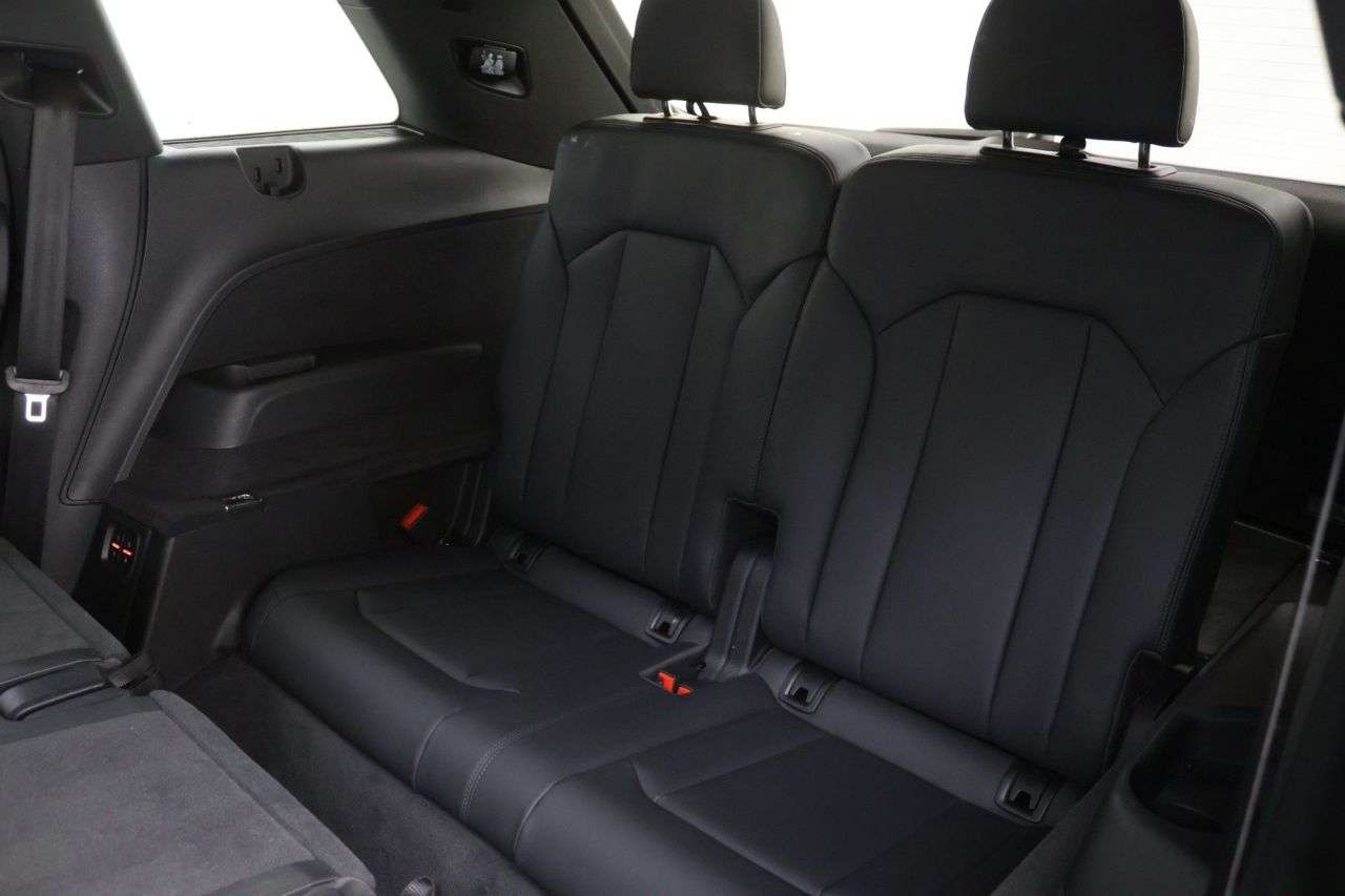 2022 AUDI Q7 2022 AUDI Q7