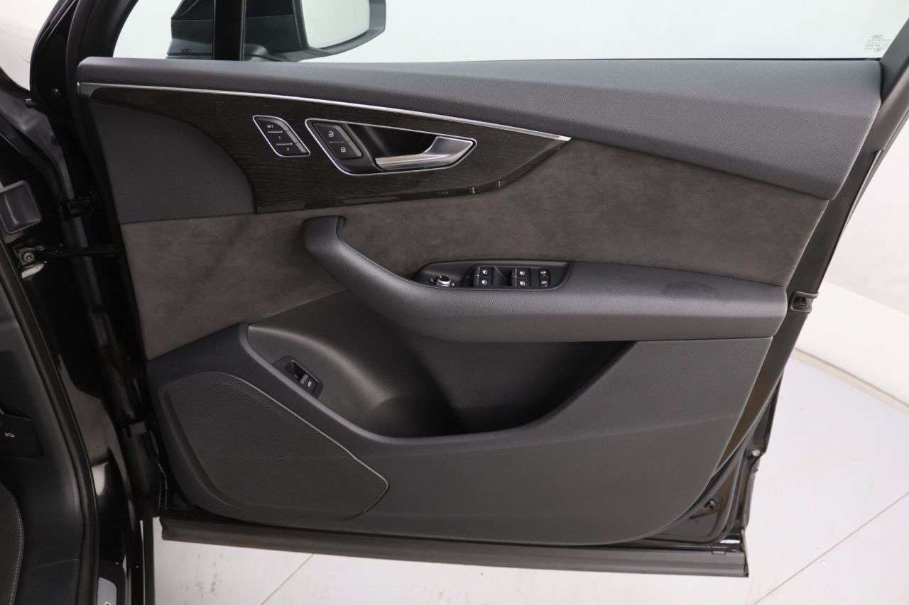 2022 AUDI Q7 2022 AUDI Q7