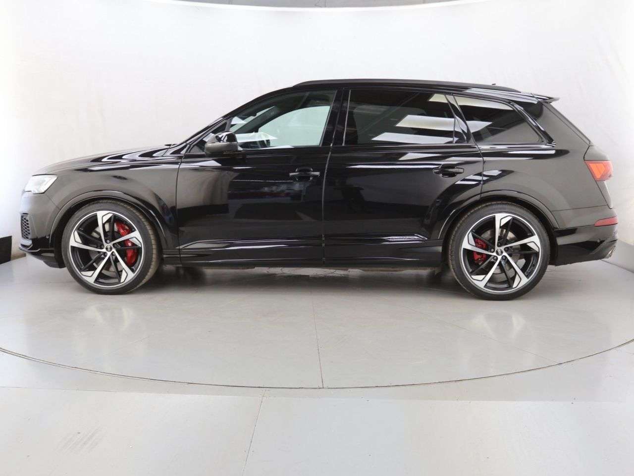 2022 AUDI SQ7 2022 AUDI SQ7