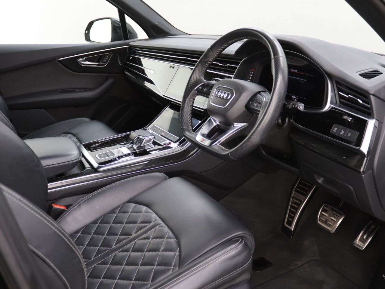 2022 AUDI SQ7 2022 AUDI SQ7