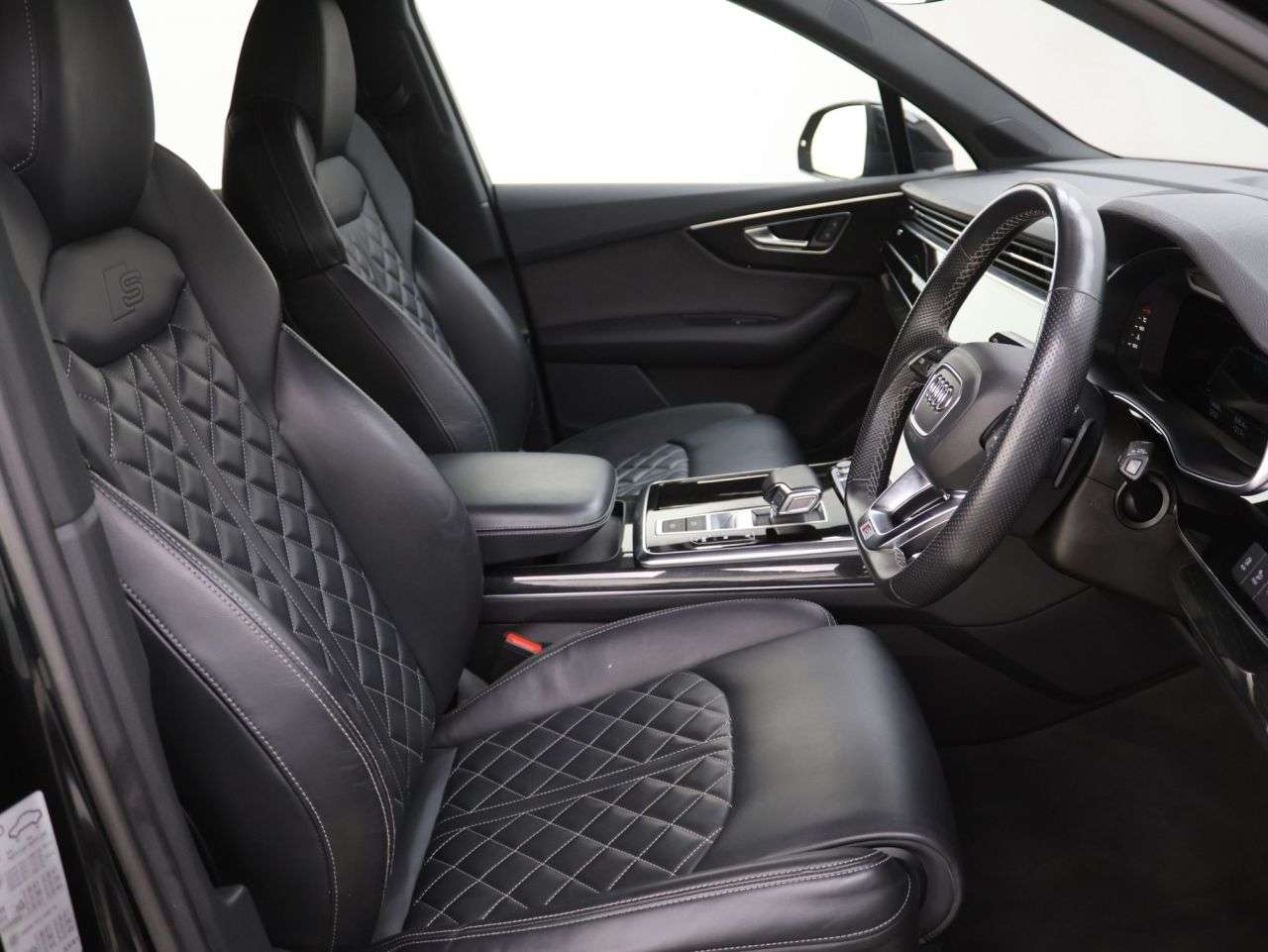 2022 AUDI SQ7 2022 AUDI SQ7