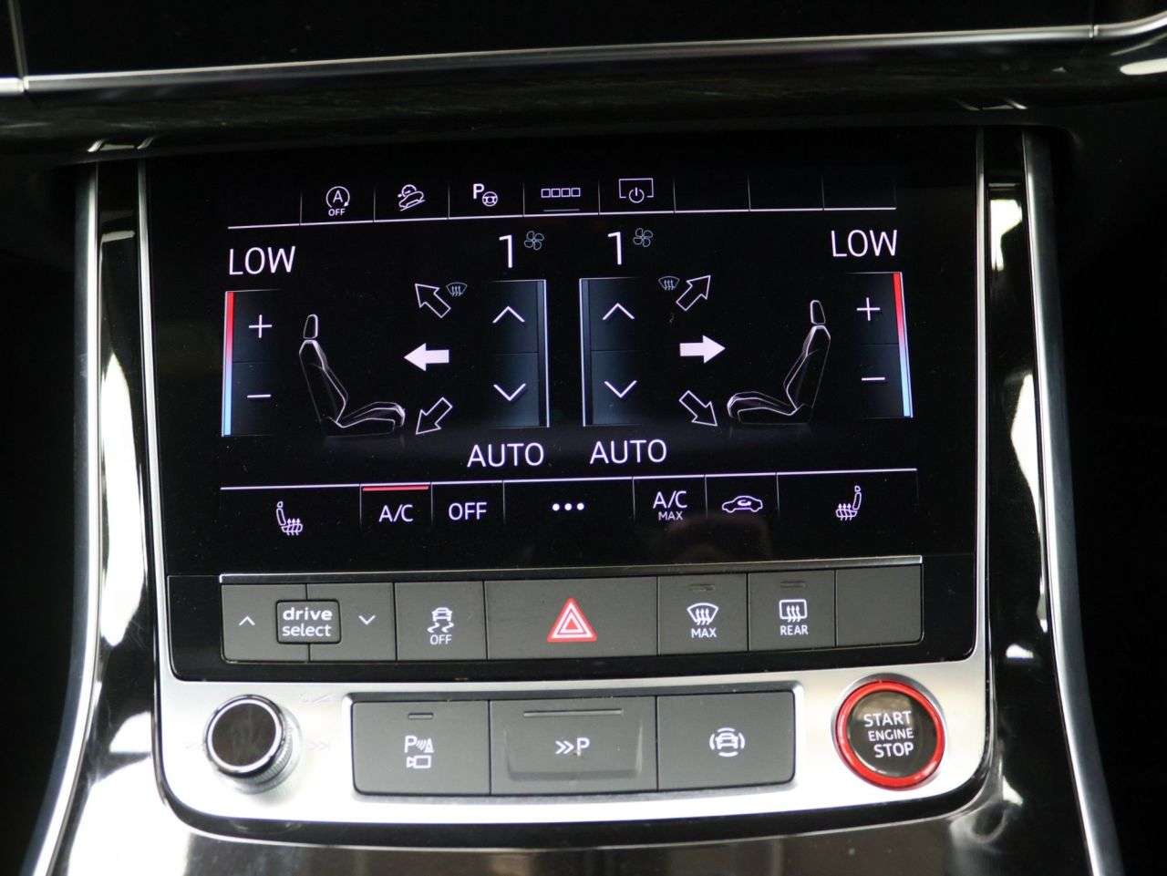 2022 AUDI SQ7 2022 AUDI SQ7