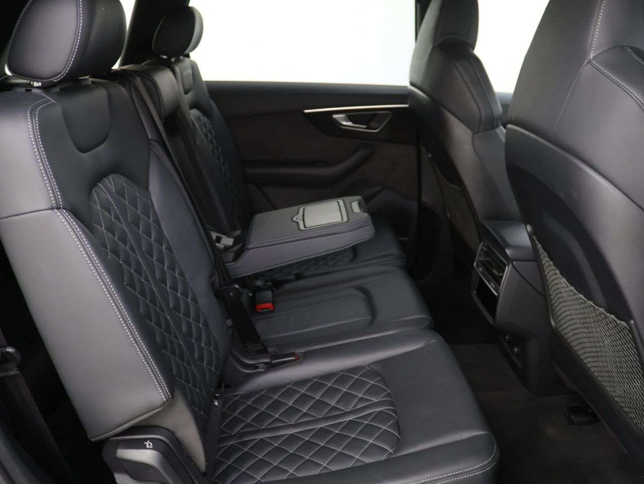2022 AUDI SQ7 2022 AUDI SQ7