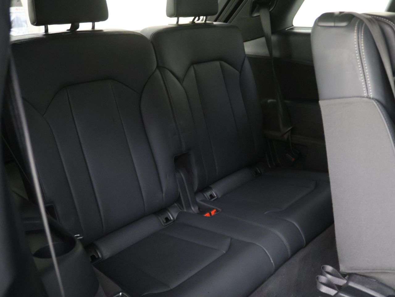 2022 AUDI SQ7 2022 AUDI SQ7