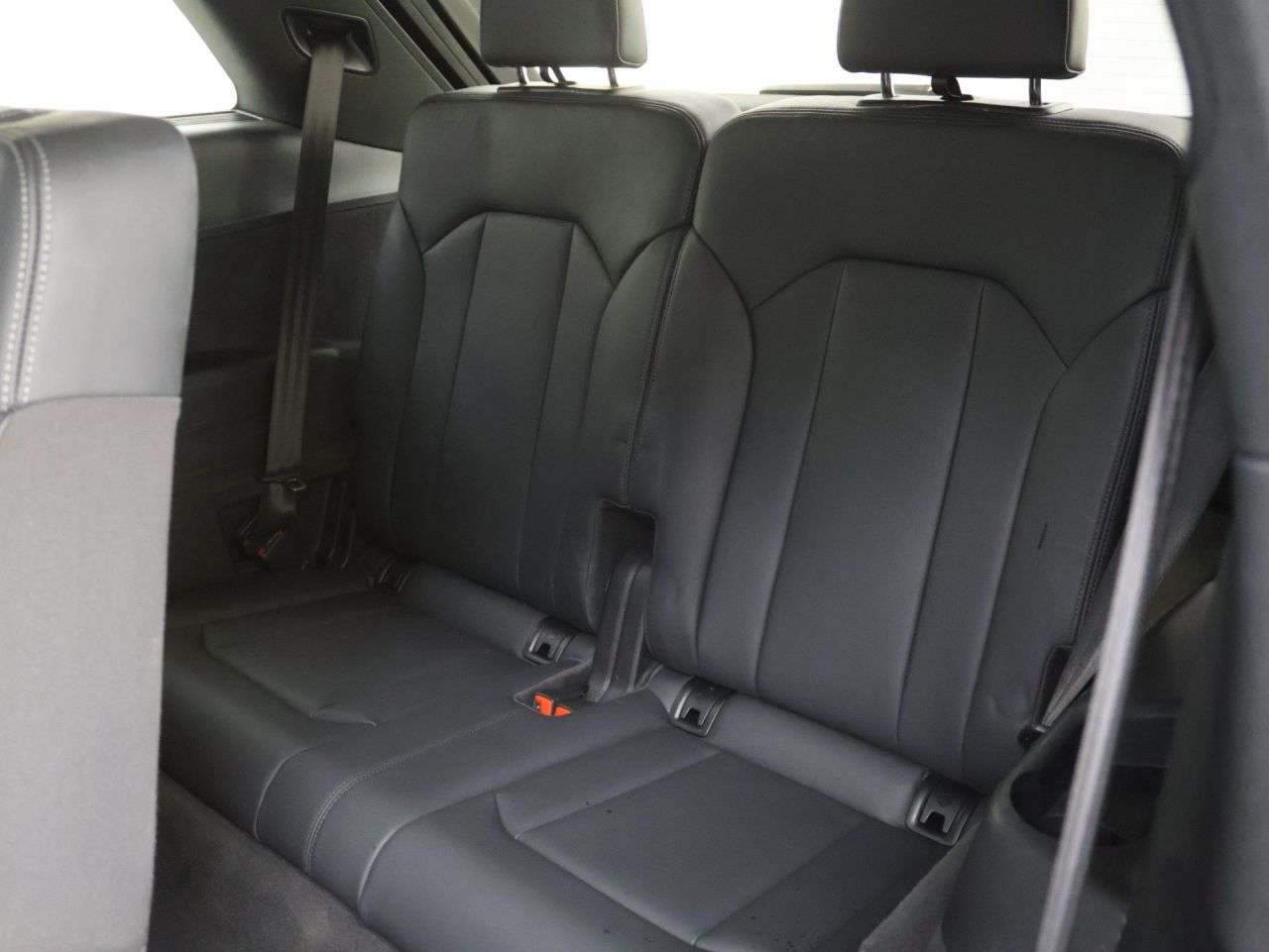 2022 AUDI SQ7 2022 AUDI SQ7