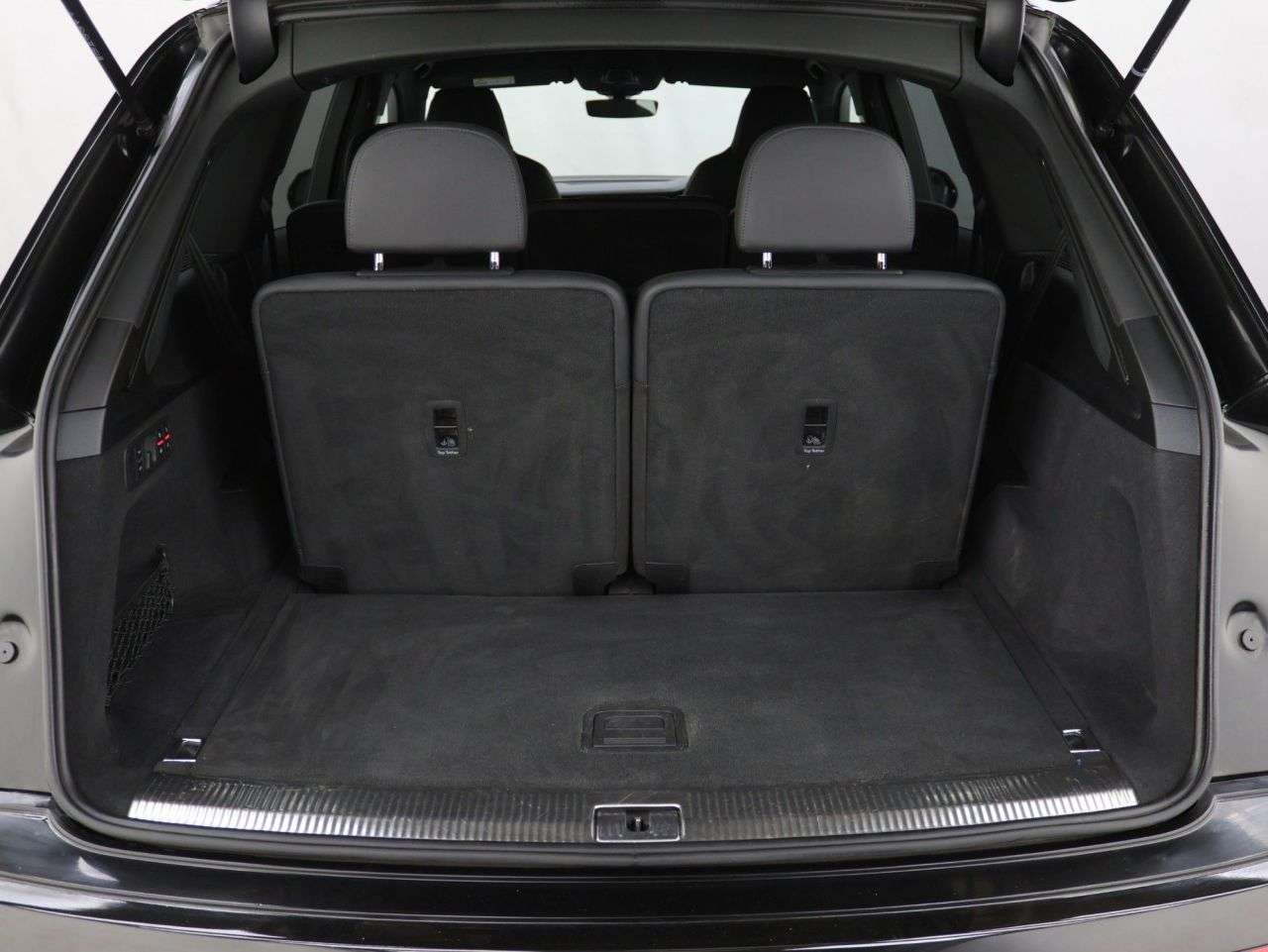 2022 AUDI SQ7 2022 AUDI SQ7