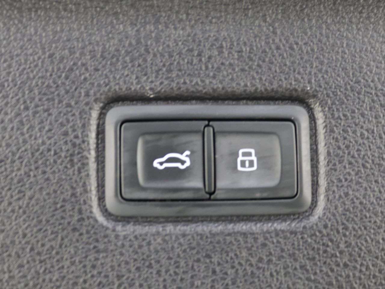 2022 AUDI SQ7 2022 AUDI SQ7